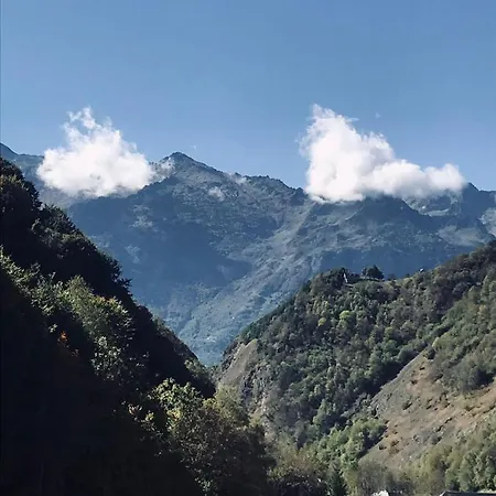 Vue Montagne דירה